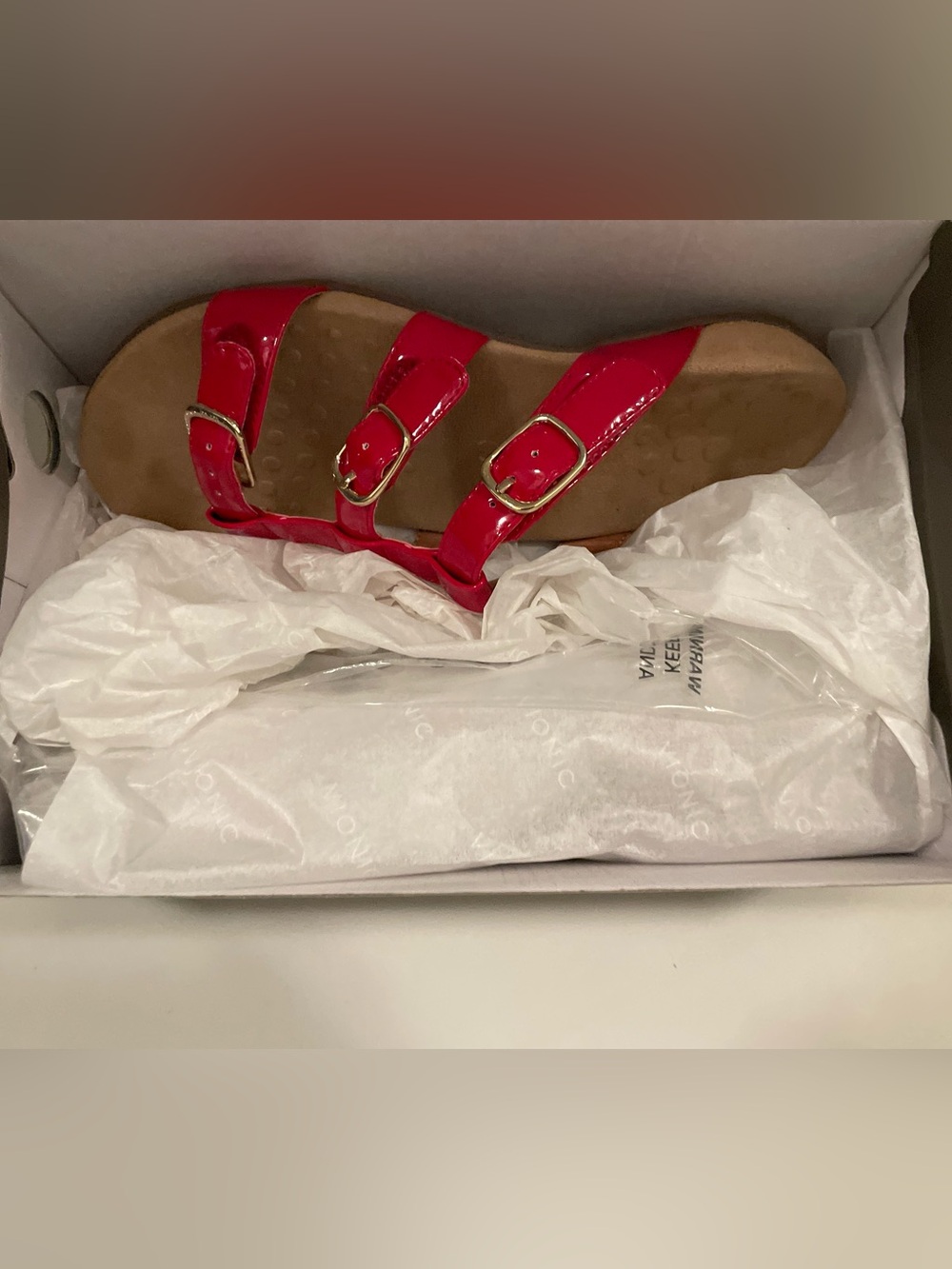 NWOT Vionic MISA Red Triple-Buckle Comfort Sandals
